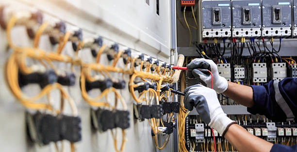 Professional Electrician technician working in Herndon, VA